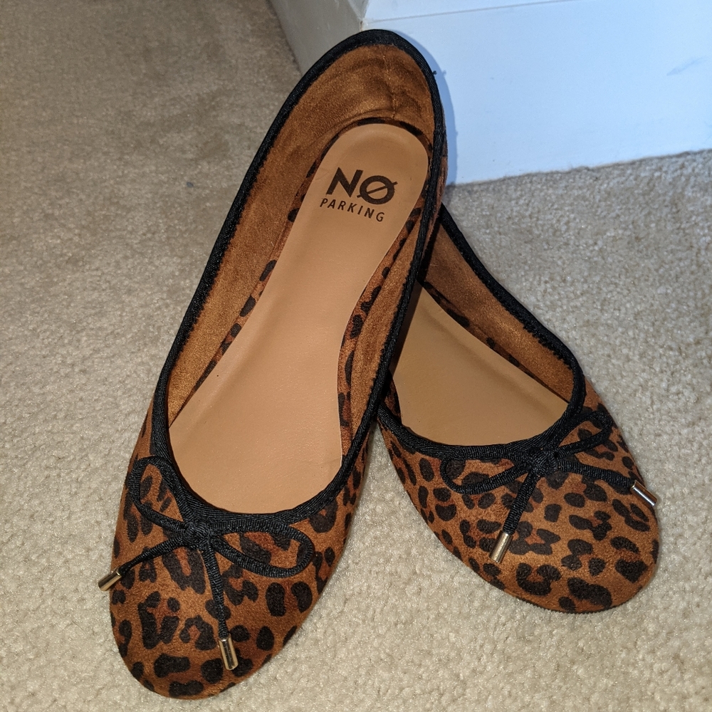 No Parking Cheetah Leopard Ballet Bow Flat